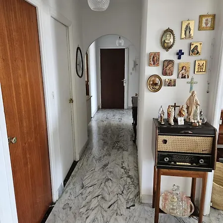 Family In Apartament Ajaccio (Corsica)